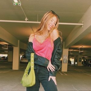 Meet your Posher, Lauren